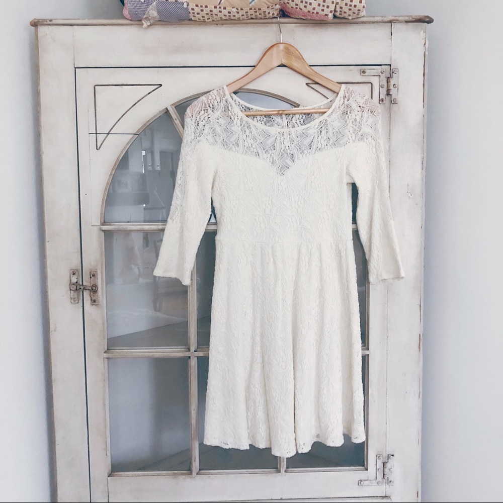 FREE PEOPLE pretty lace dress